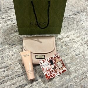 Gucci Nude Pink Cosmetic Pouch/Gucci Bloom lotion